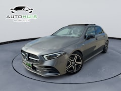 Mercedes-Benz A-klasse - 180 Edition Amg pakket Panoramadak Black Edition Night pakket Automaat