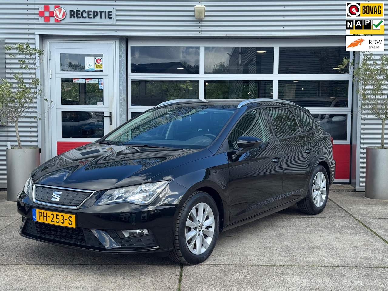 SEAT Leon ST - 1.0 EcoTSI Style Business Intense Carplay / Cruise / Pdc - AutoWereld.nl