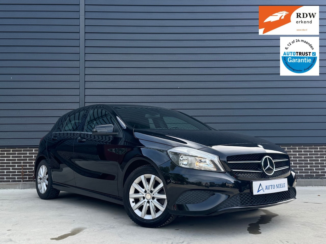 Mercedes-Benz A-klasse - 180 Ambition Sensoren V+A, Navigatie, 2e eigenaar - AutoWereld.nl