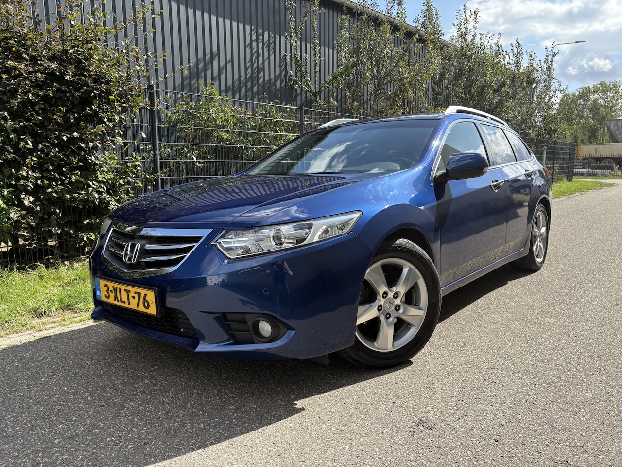 Honda Accord Tourer - 2.0 Executive / AIRCO / NAVI / CRUISE - AutoWereld.nl