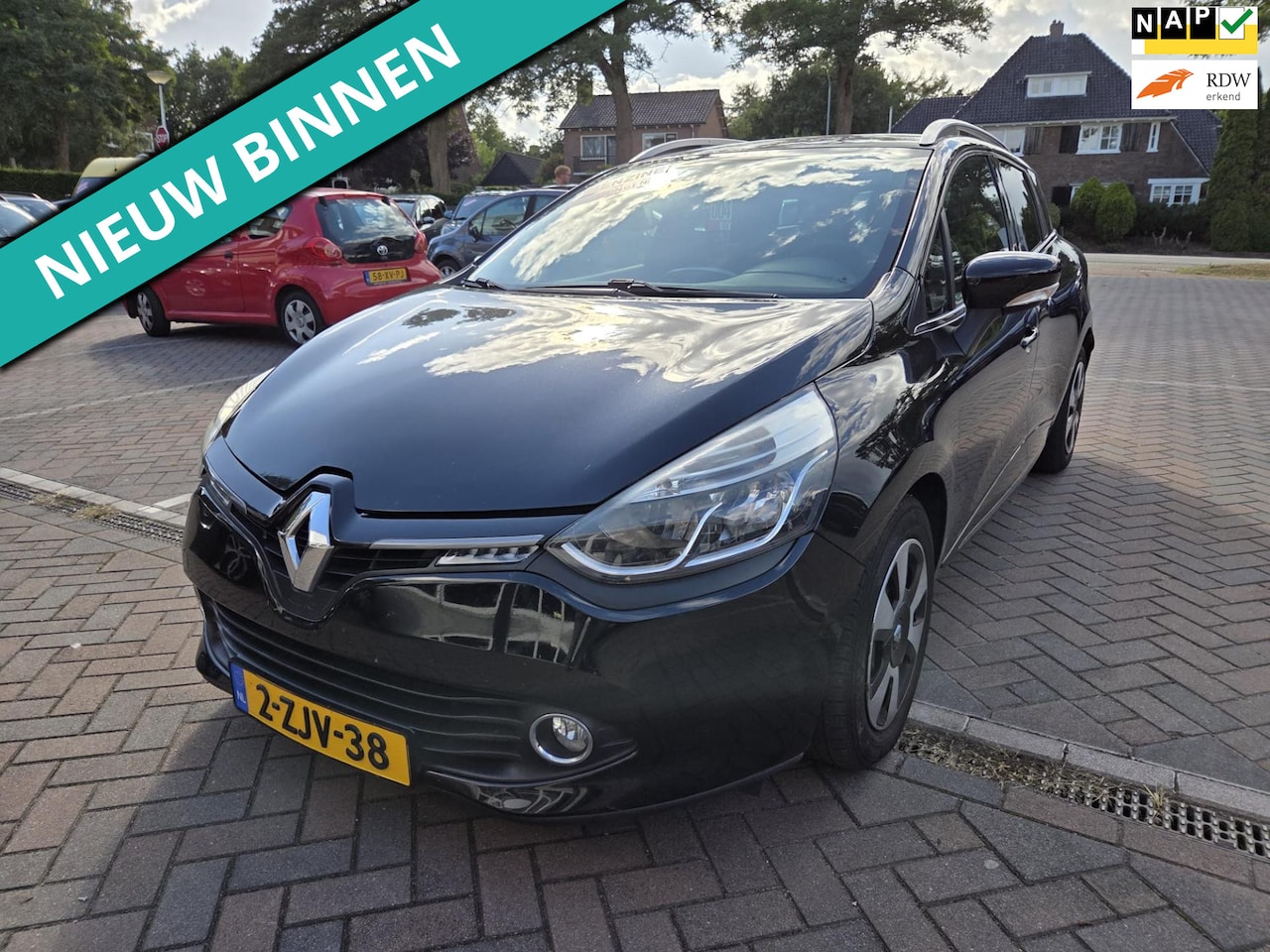 Renault Clio Estate - 0.9 TCe Night&Day NETTE AUTO RIJDT EN SCHAKELT GOED - AutoWereld.nl