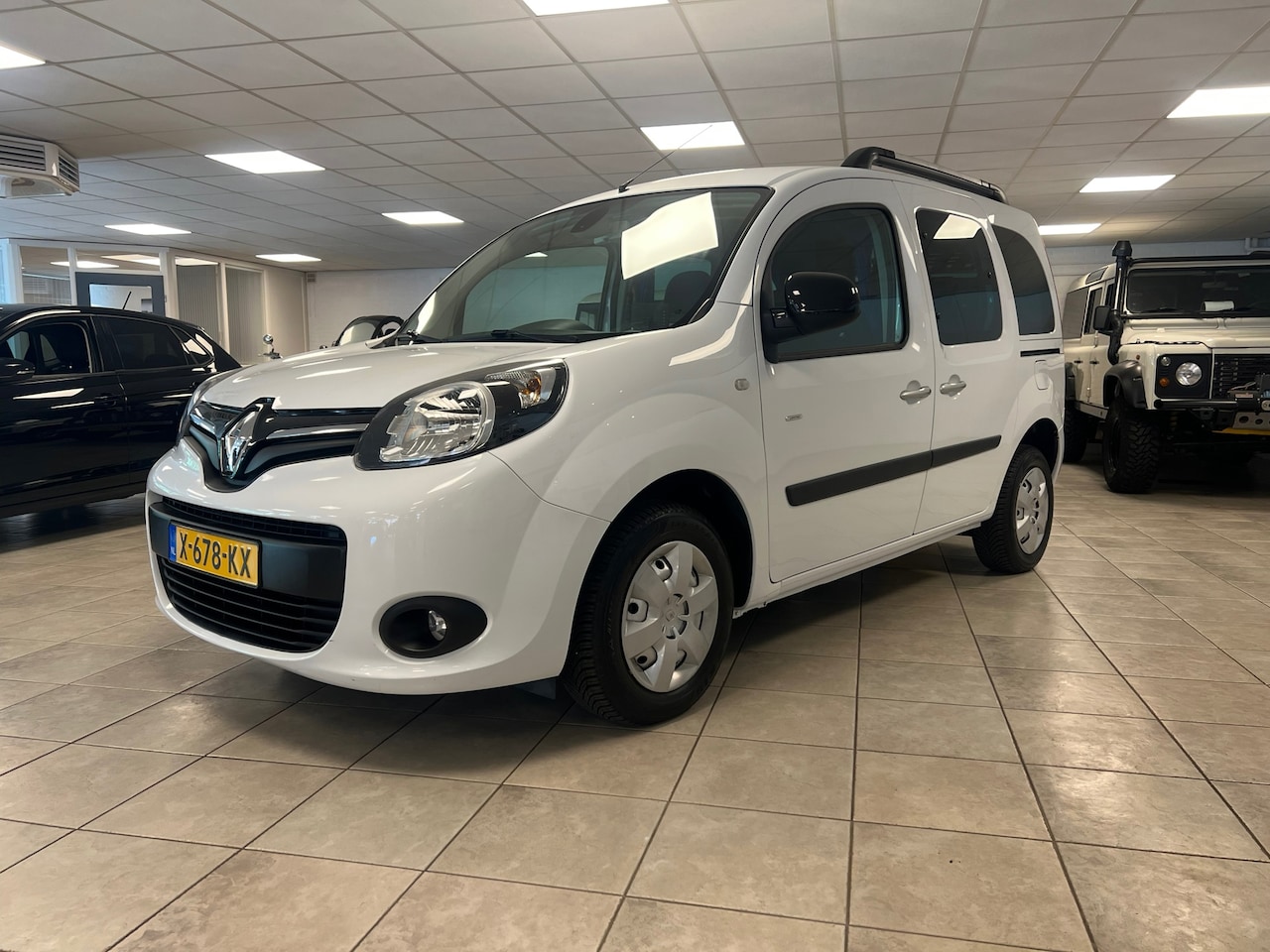 Renault Kangoo Family - 1.2 TCe Limited omgebouwd naar camper. Climate control, Cruise control. - AutoWereld.nl