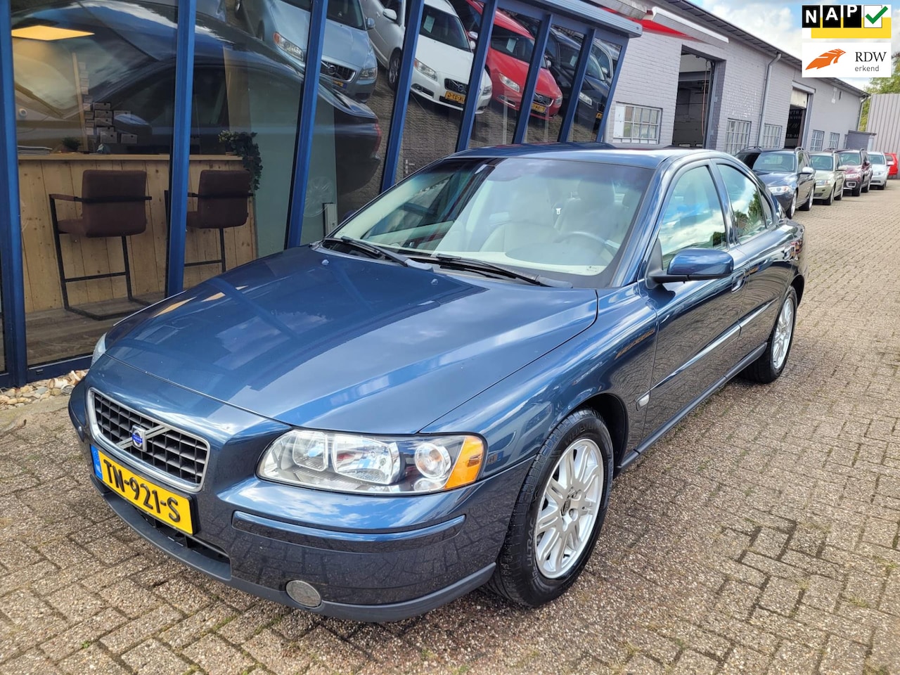 Volvo S60 - 2.4 140PK Youngtimer - AutoWereld.nl
