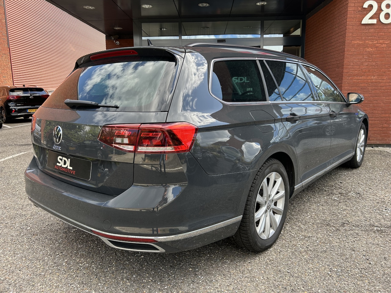 Volkswagen Passat Variant - 1.4 TSI PHEV GTE Business // LED // ADAP. CRUISE // NAVI + CARPLAY // CAMERA // PDC V+A // - AutoWereld.nl