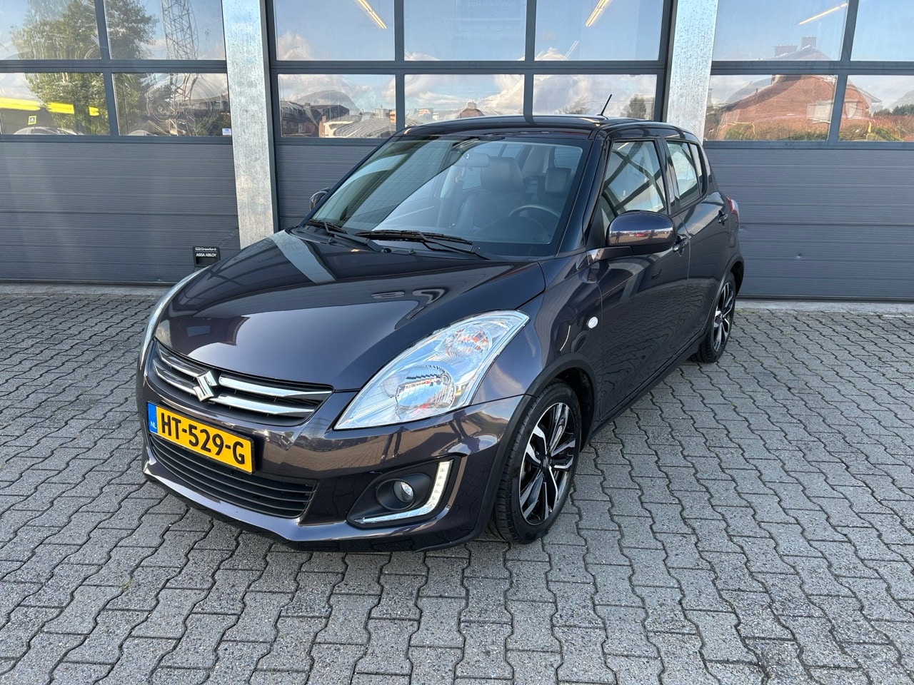 Suzuki Swift - 1.2 VVT 90pk 5-drs Style - AutoWereld.nl