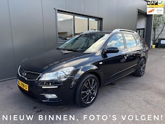 Kia Cee'd Sporty Wagon - 1.4 CVVT X-ecutive / Airco / Navigatie
