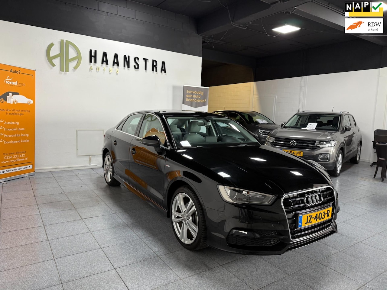Audi A3 Limousine - 1.4 TFSI CoD Adrenalin S-line , Navi , LM velg 18, NL AUTO! NAP - AutoWereld.nl