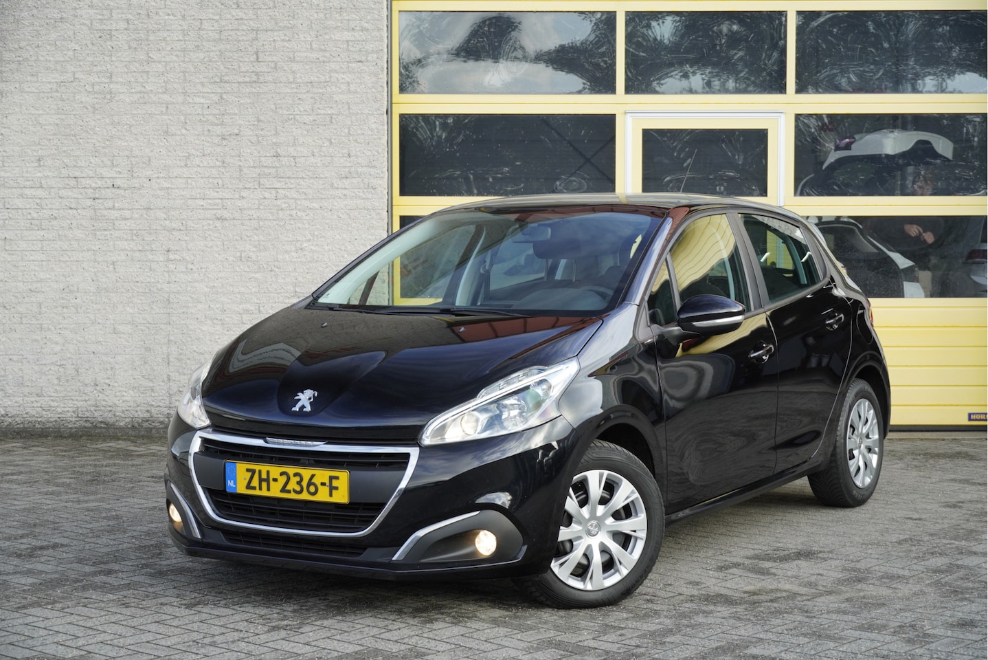 Peugeot 208 - 1.5 BlueHDi 5drs Blue Active BJ2019 Led | Pdc | Navi | Airco | Cruise control | Stuurbekra - AutoWereld.nl