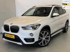BMW X1 - XDrive20d High Exe / M Pakket / Pano / Harman / Headup