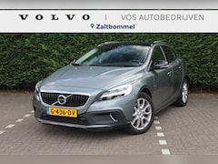 Volvo V40 Cross Country - 1.5 T3 Polar+ Luxury | Trekhaak | Vos geleverd en onderhouden |