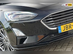 Ford Focus Wagon - 1.0 EcoBoost Titanium Bsns 8F Automaat - Shadow Black - Winterpakket