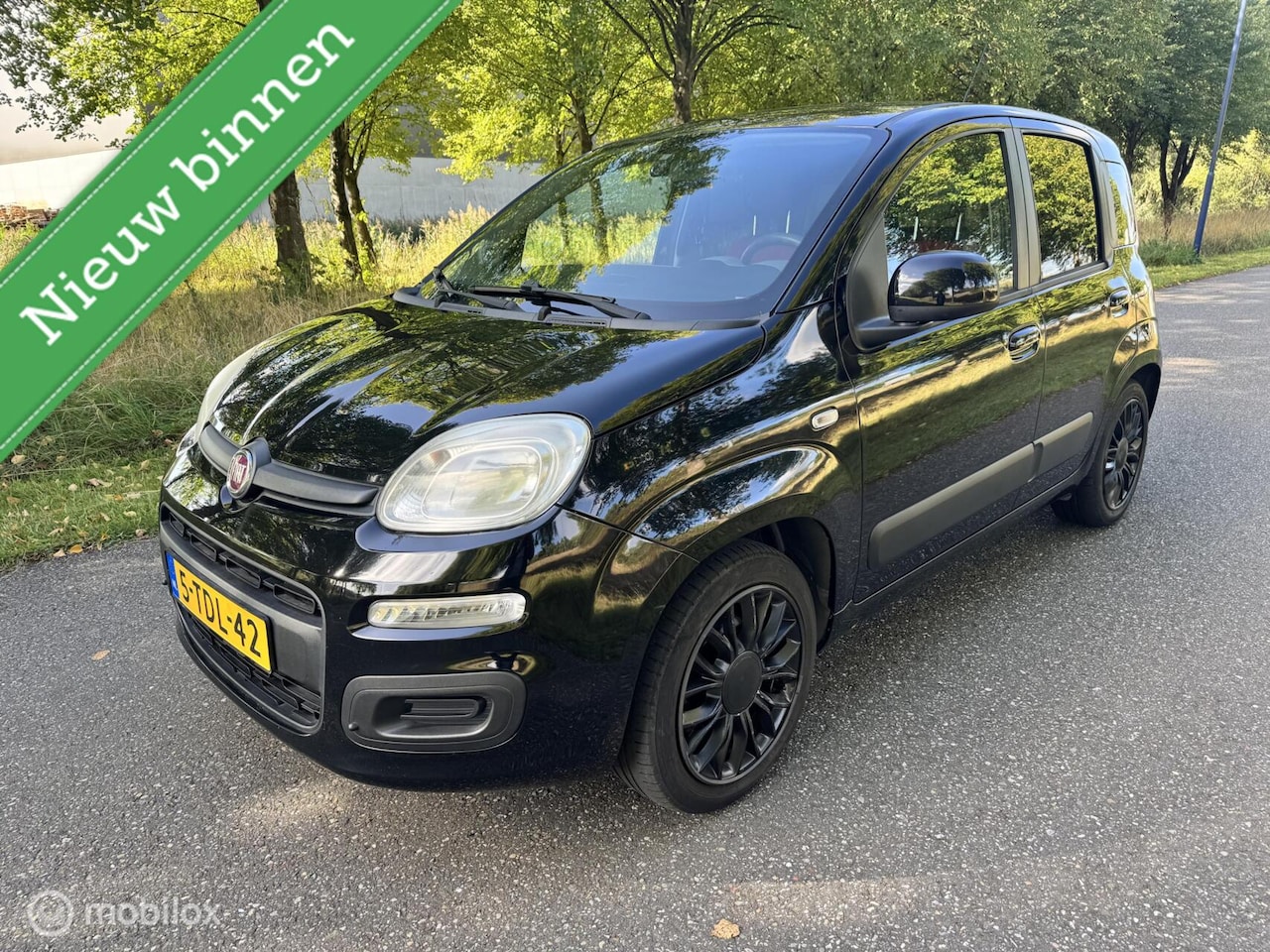 Fiat Panda - 0.9 TwinAir*NW APK*SCHERM*NAVIGATIE*PARKEERSENSOR - AutoWereld.nl