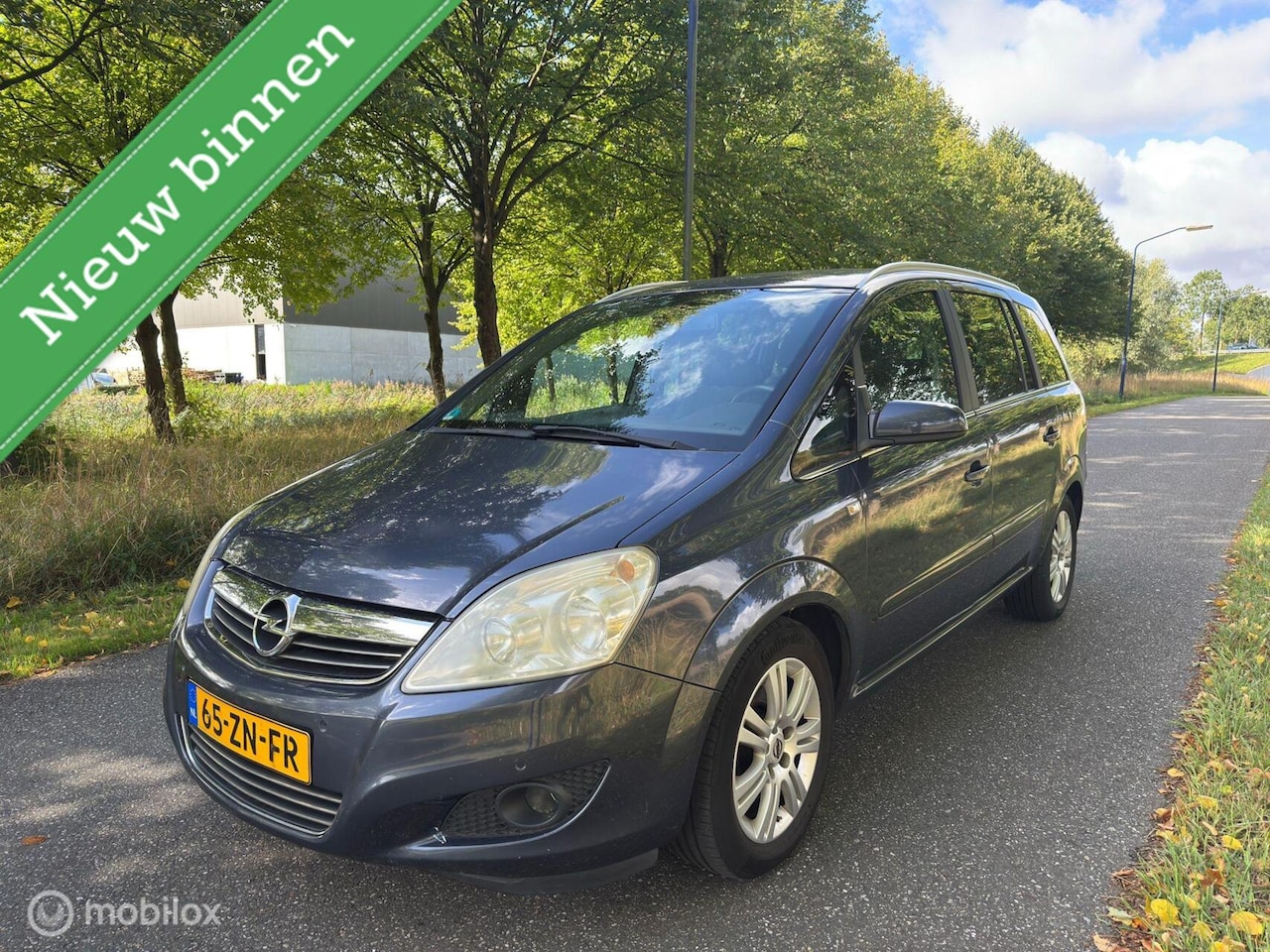 Opel Zafira - 2.2 Cosmo*7 P*AUTOMAAT*NAVIGATIE*PARKEERSENSOREN - AutoWereld.nl