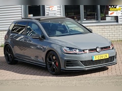 Volkswagen Golf - 2.0 TSI GTI TCR PANO