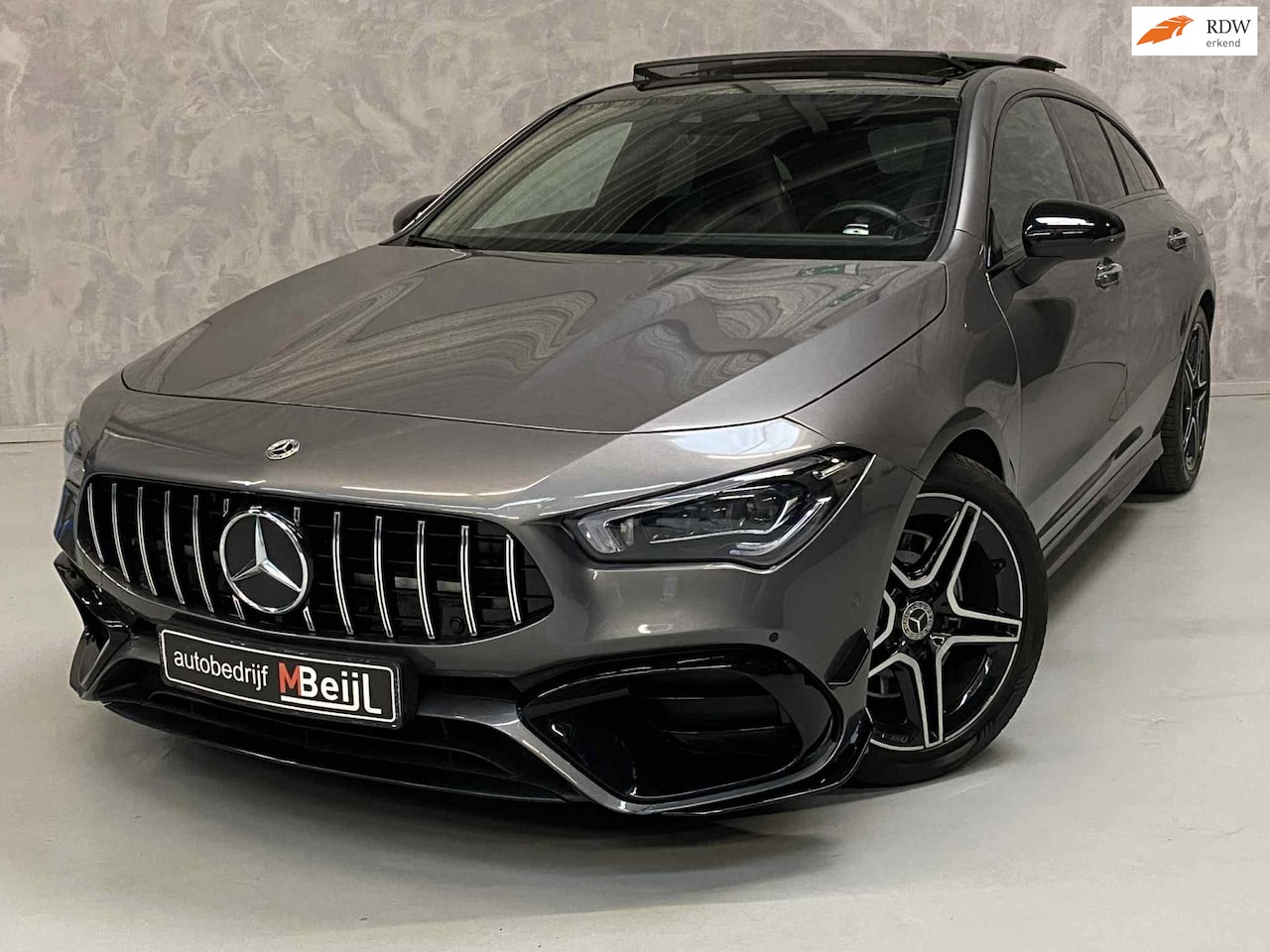 Mercedes-Benz CLA-klasse Shooting Brake - 200 Business Solution AMG /Pano /Sfeer /Led - AutoWereld.nl
