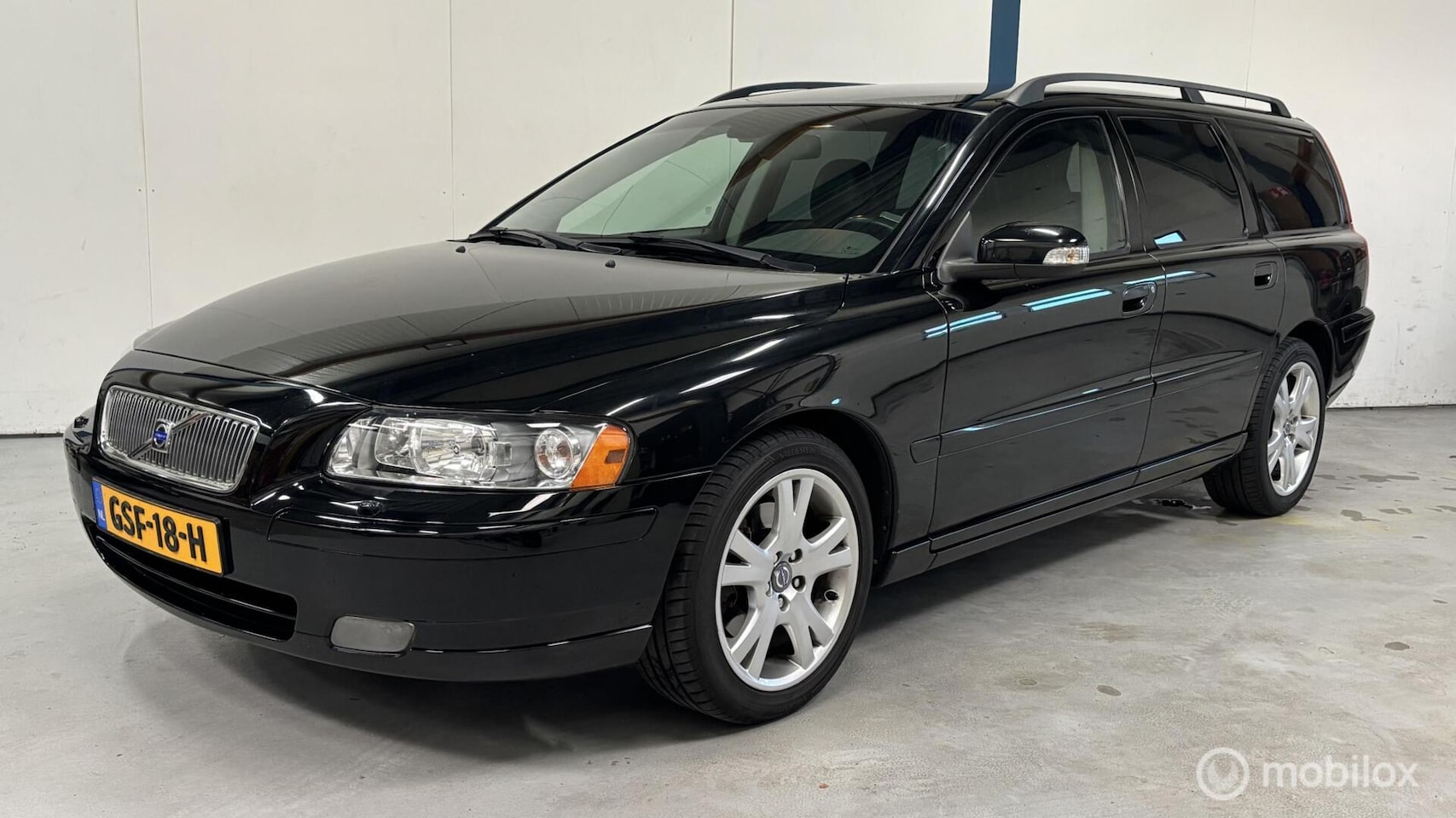 Volvo V70 - 2.5T Edition Sport AUTOMAAT / COMPLETE HISTORIE - AutoWereld.nl