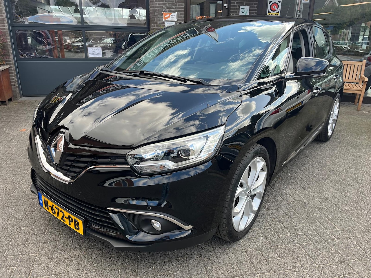 Renault Scénic - 1.2 TCe 115pk Zen Limited Navigatie - AutoWereld.nl