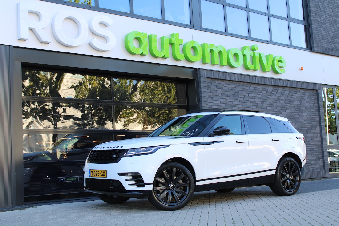 Land Rover Range Rover Velar - 2.0 P400e R-Dynamic SE | PANO | CAMERA | MERIDIAN | MEMORY | ACC | - AutoWereld.nl