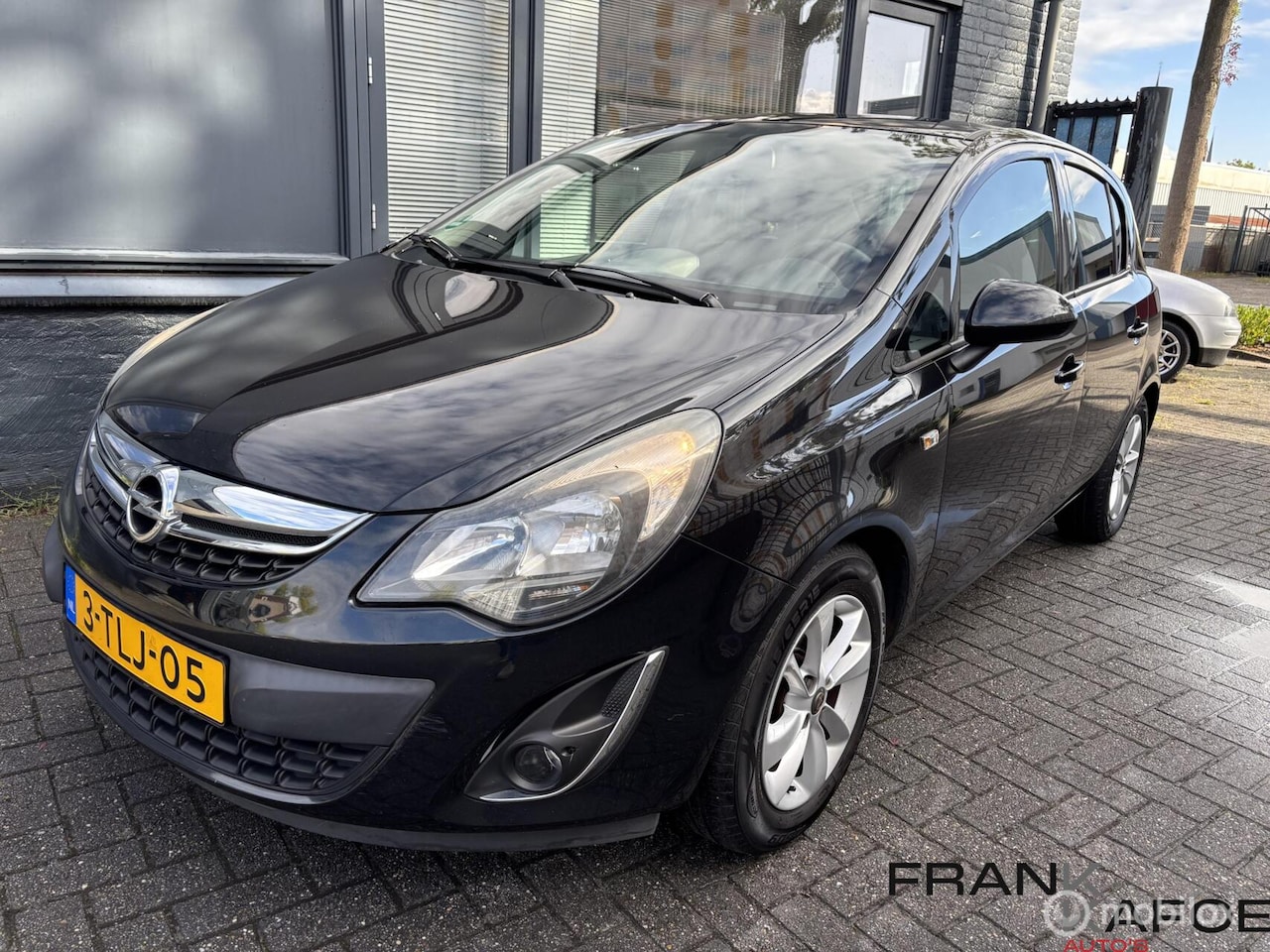 Opel Corsa - 1.4-16V ECC Navi Bl.tooth Cruise control LMV Privacy glas - AutoWereld.nl