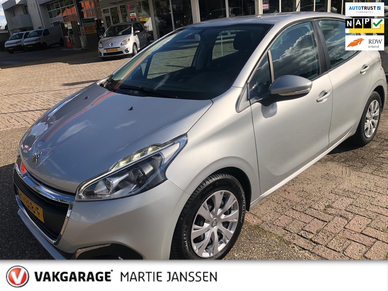 Peugeot 208 - 1.2 PureTech Blue Lion 1.2 PureTech Blue Lion - AutoWereld.nl