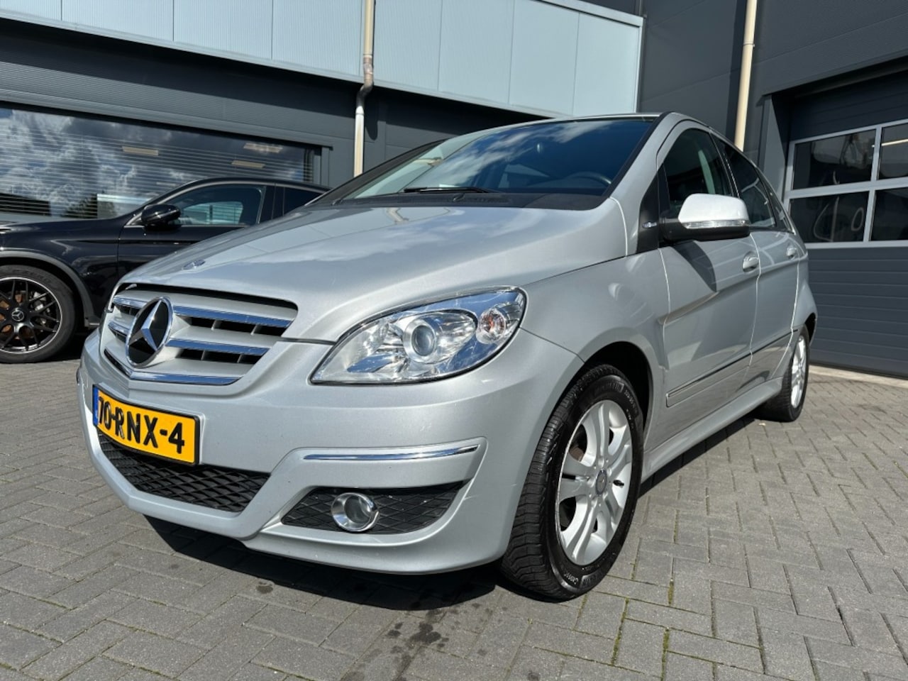 Mercedes-Benz B-klasse - 1e eigenaar! Met trekhaak, airco - AutoWereld.nl