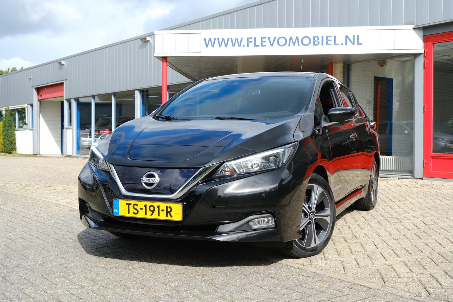 Nissan LEAF - 2.ZERO EDITION 40 kWh Aut. Adapt.Cruise|Clima|Navi|APK tot 8-11-2026! - AutoWereld.nl