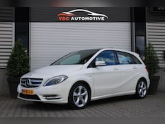 Mercedes-Benz B-klasse - 180 Pano | Trekhaak | Cruisecontrol | Navi | Xenon | Parkeersensoren | Origineel Nederland
