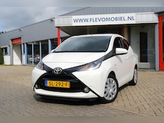 Toyota Aygo - 1.0 VVT-i x-play Automaat Airco|Camera|59.661km