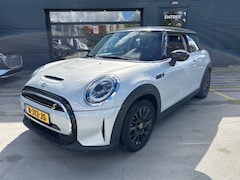 MINI Mini-Electric - Collection 33 kWh | Navigatie | Climate Control | LED | Sportstoelen | Zwart dak