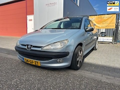 Peugeot 206 - 1.6 Gentry