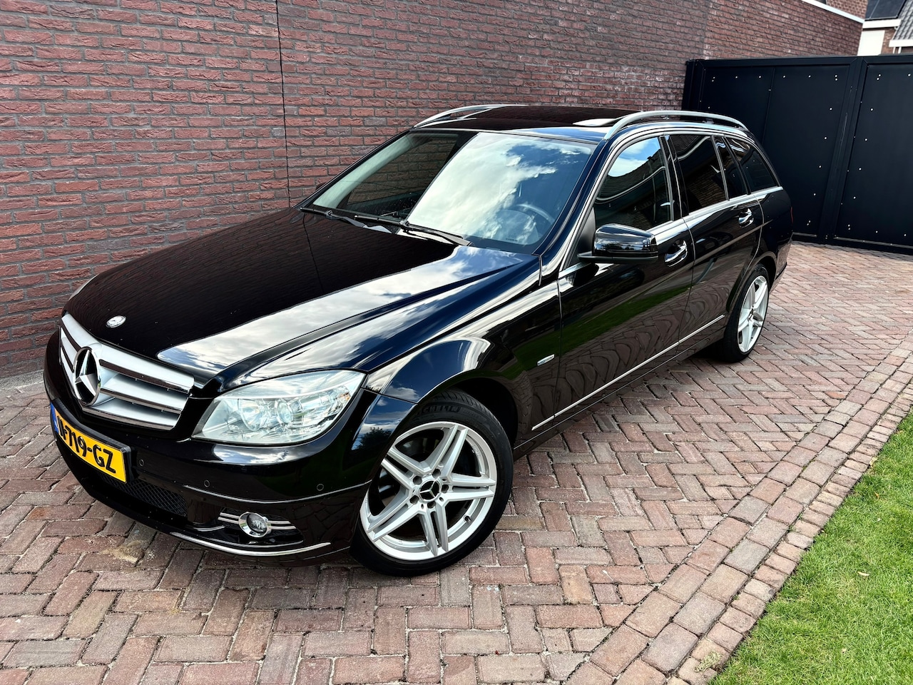Mercedes-Benz C-klasse Estate - 180 CGI Avantgarde Schuifdak Trekhaak Navi - AutoWereld.nl