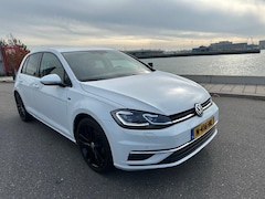 Volkswagen Golf - 1.5 TSI Comfortline Business