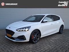 Ford Focus - 2.3 EcoBoost ST-X |ST -3 | 19 " LM | Recaro Stoelen | Navi | Cruise ad. | Camera | 280 PK