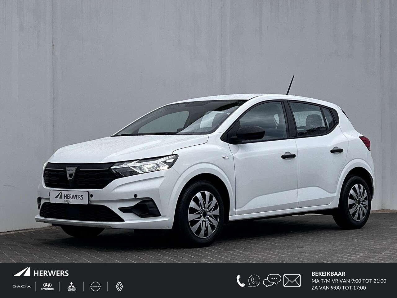 Dacia Sandero - 1.0 TCe 90 Comfort / Dealer onderhouden / Trekgewicht 1.100 kg / Airco / Navigatie via App - AutoWereld.nl