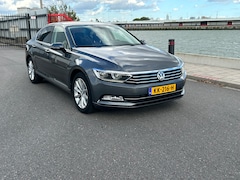 Volkswagen Passat - 1.4 TSI ACT Connected Series 150 PK DSG AUT NAVI LED PDC