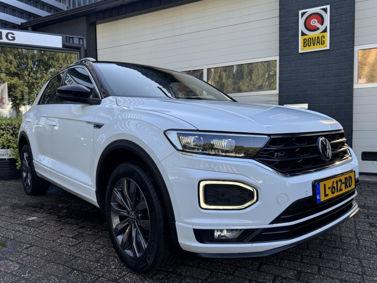 Volkswagen T-Roc - 1.5 TSI Sport R-Line - AutoWereld.nl