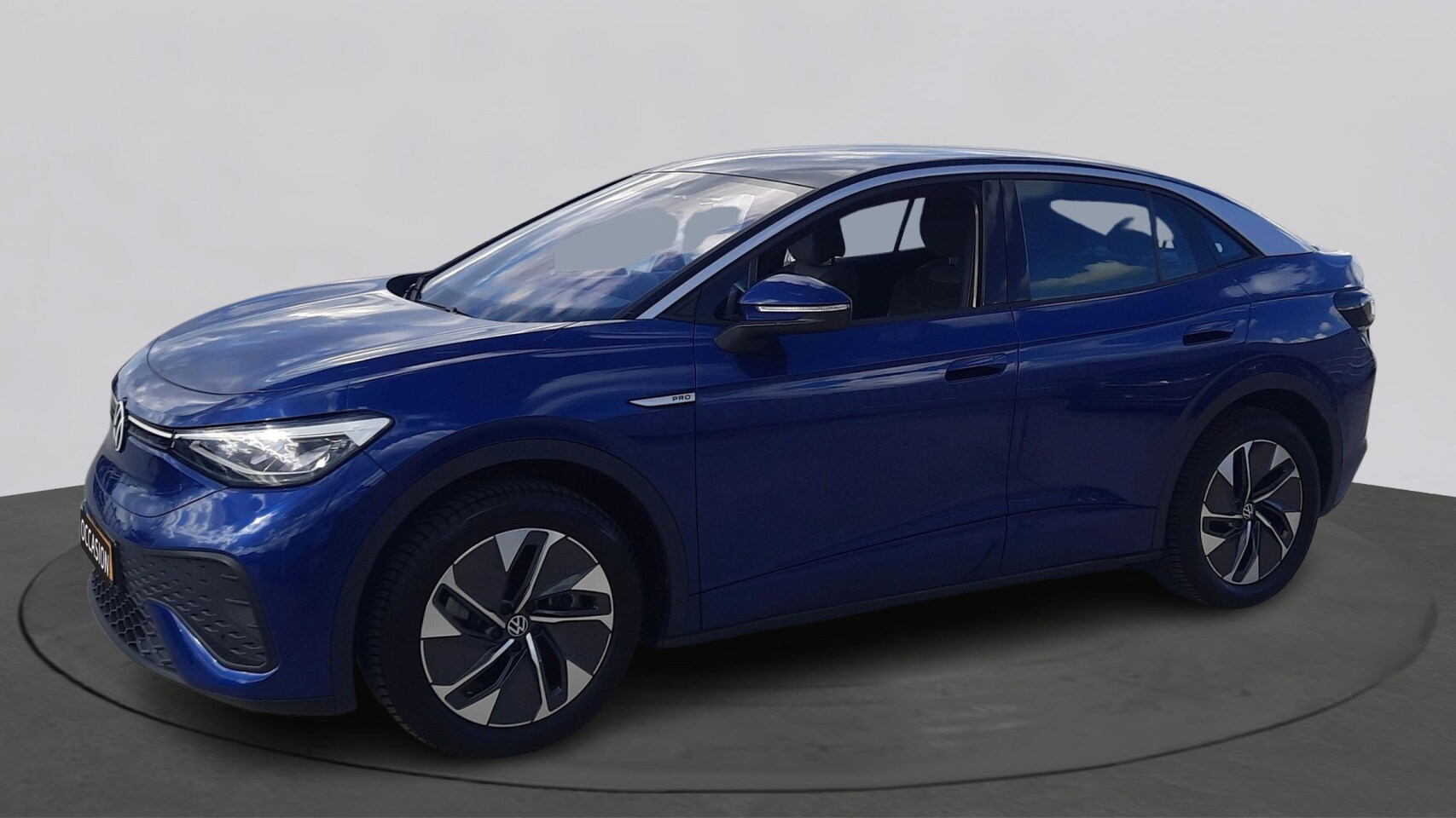 Volkswagen ID.5 - Pro 77 kWh | Multimedia pakket | Comfortpakket | 19" velgen "Hamar" | - AutoWereld.nl