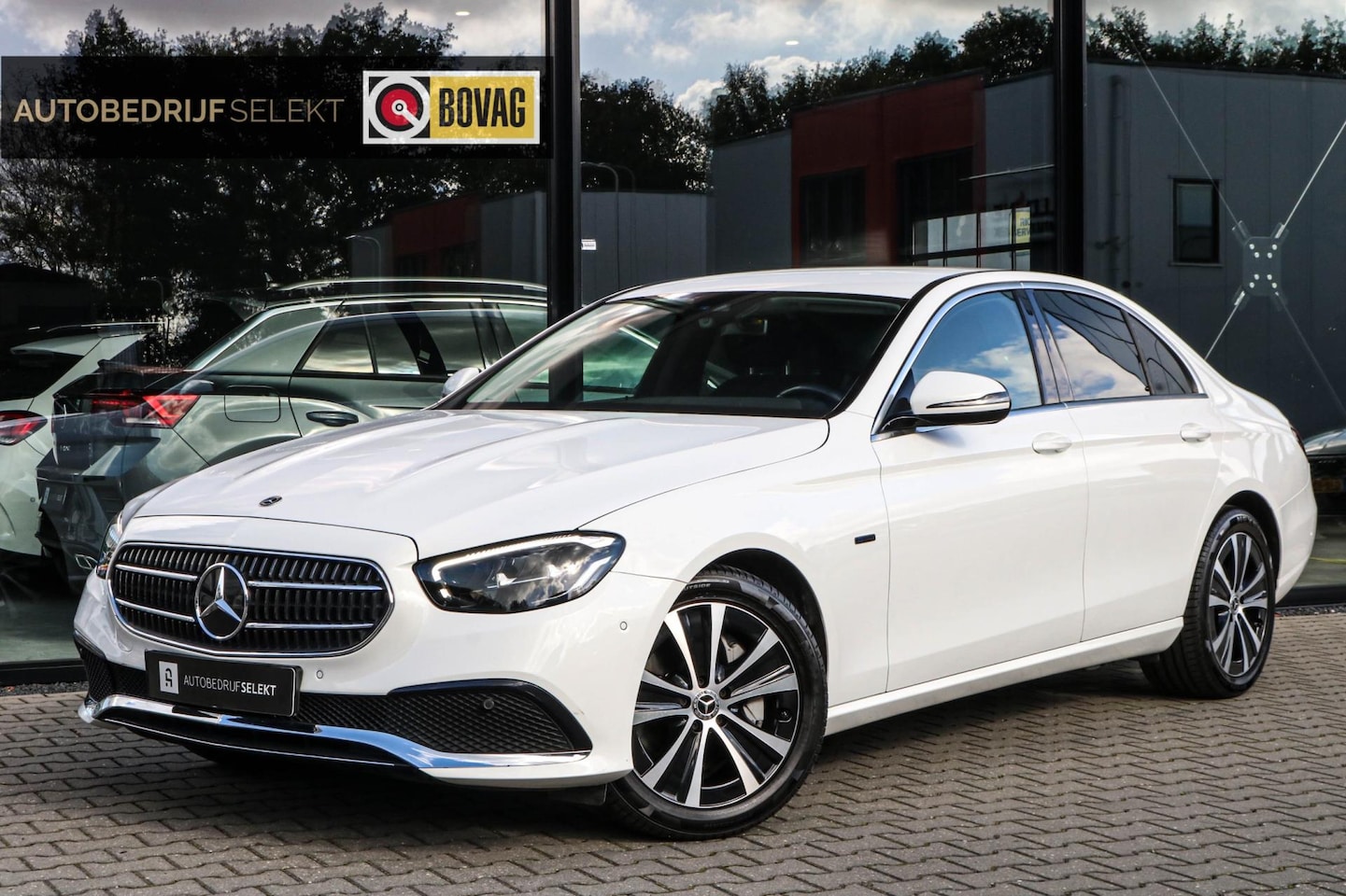 Mercedes-Benz E-klasse - 300 e SEDAN - NIEUW MODEL - CAMERA - AutoWereld.nl