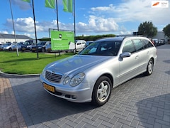 Mercedes-Benz E-klasse Combi - 200 K. Classic / UITZONDERLIJK NETTE AUTO / IDEALE YOUNGTIMER