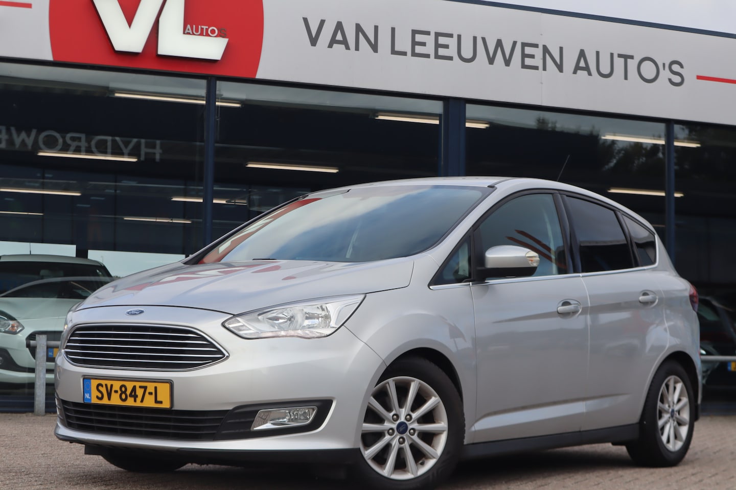 Ford C-Max - 1.0 Titanium | Navigatie | Clima | Cruise - AutoWereld.nl