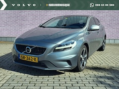 Volvo V40 - 2.0 T4 Business Sport | Panodak | Stoelverw | Standkachel | On Call | Camera | Keyless | T