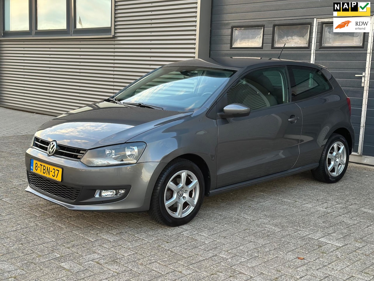 Volkswagen Polo - 1.2 TSI Edition+ DSG AUTOMAAT - PDC - NWE APK - DEALER ONDERHOUDEN!! - AutoWereld.nl