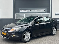 Ford Focus - 1.8 16V Limited I AIRCO I NAVI I TREKHAAK