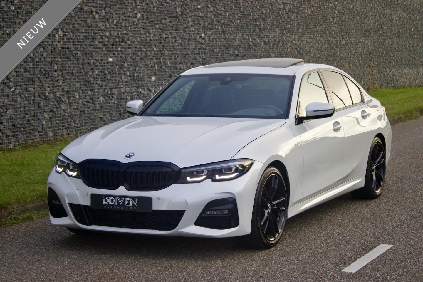 BMW 3-serie - 320i High Executive 320i High Executive - AutoWereld.nl