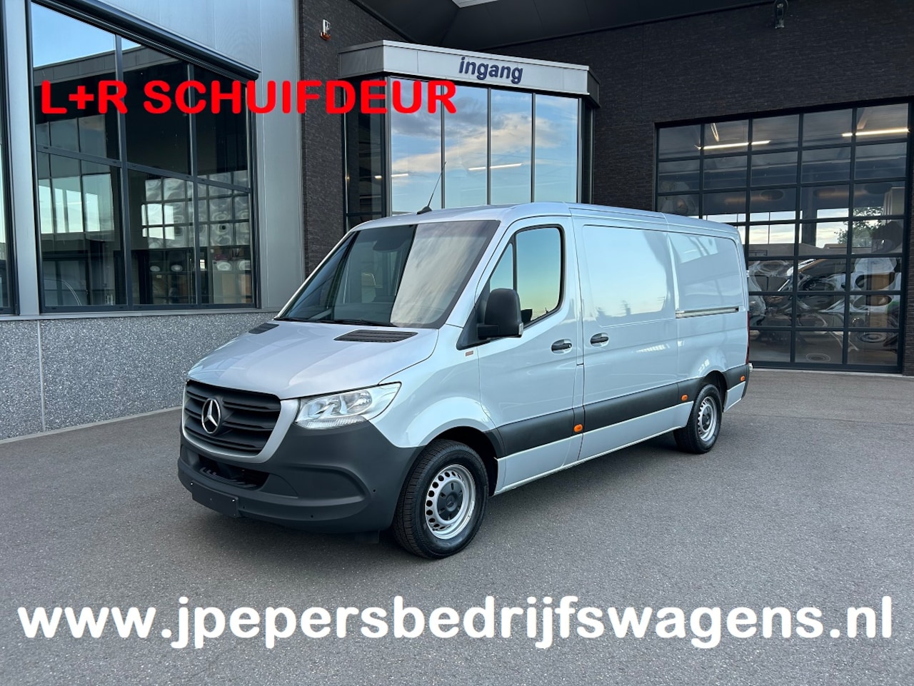 Mercedes-Benz Sprinter - 316 CDI L2 H1 Automaat / L+R Schuifdeur / Trekhaak / MBUX / Camera / Carplay navigatie / 2 - AutoWereld.nl