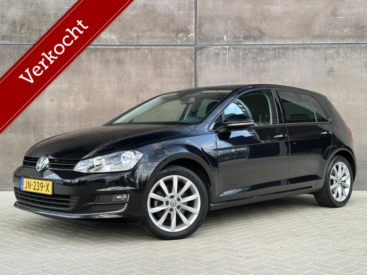 Volkswagen Golf - 1.4 TSI Highline | 1ste Eigenaar! | NWE APK | Navi | Camera! - AutoWereld.nl