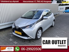 Toyota Aygo - 1.0 VVT-i x-play 91Dkm.NAP, A/C, Bluetooth, CC, LED, Cam, – Inruil Mogelijk –
