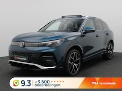Volkswagen Tiguan - 1.5 eHybrid R-Line Edition 272PK DSG Trekhaak, Pano-Schuifdak, Adaptieve Cruise Controle,