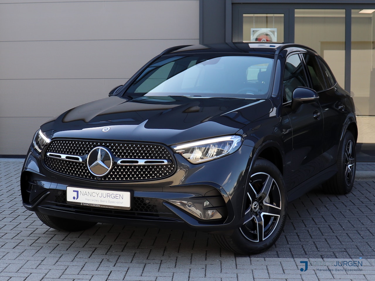 Mercedes-Benz GLC-klasse - 300e 4M | AMG | Ambiente | Memory | MBUX Premium | Distronic | Panodak | Burmerster | Wint - AutoWereld.nl