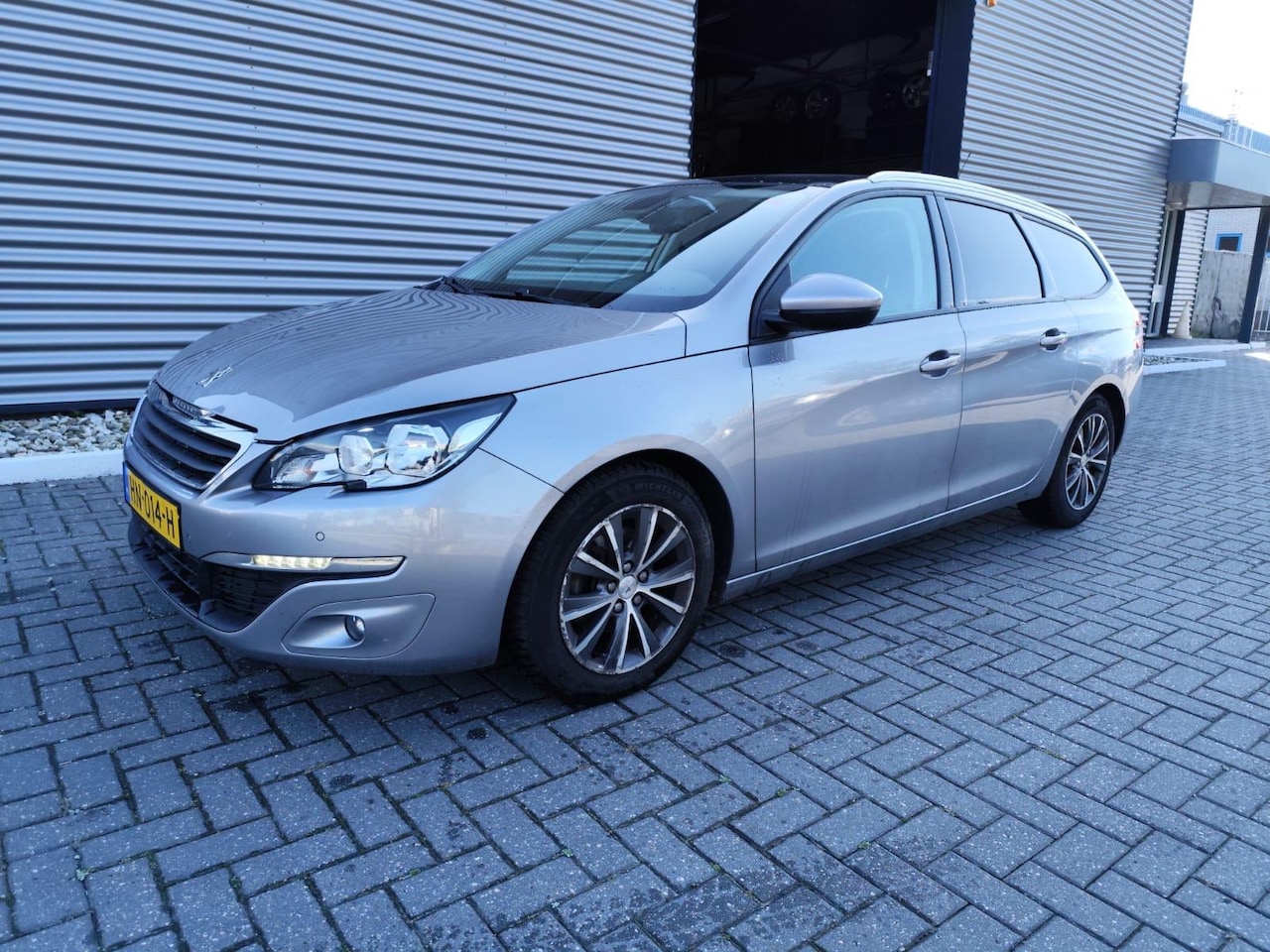 Peugeot 308 SW - 1.6 BlueHDI Blue Lease Executive Pack 1.6 BlueHDI Blue Lease Executive Pack - AutoWereld.nl